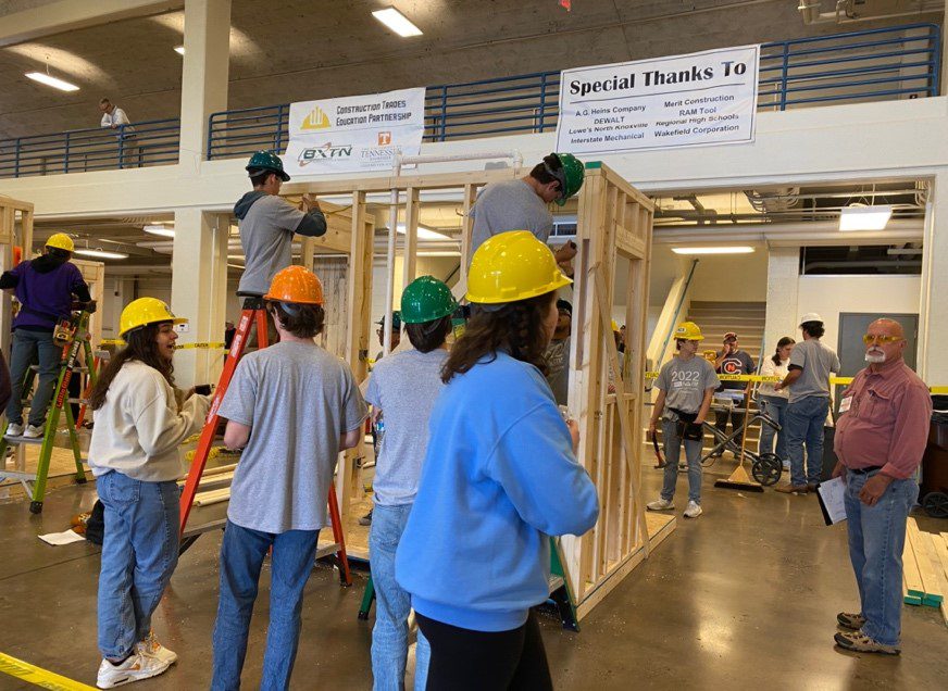 Students work on a project in the 2022 Builder's Exchange Trade Competition